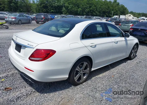 2017 Mercedes-Benz E 300 4Matic z USA, uszkodzony, nr VIN WDDZF4KB6HA121543